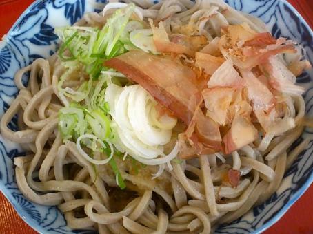 ぶっかけ蕎麦(冷)おいしい アップ ぶっかけ蕎麦(冷)おいしい アップの写真
