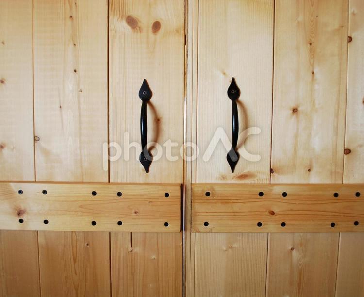 手作りの木の扉 扉,diy,建具の写真素材