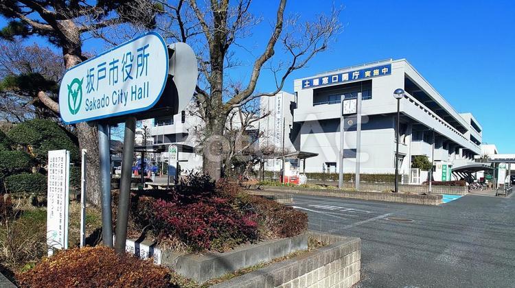 坂戸市役所　埼玉県坂戸市　 坂戸市役所,本庁舎,市庁舎の写真素材