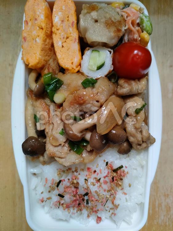 生姜焼き弁当のお弁当！ お弁当,お昼ごはん,お昼の写真素材