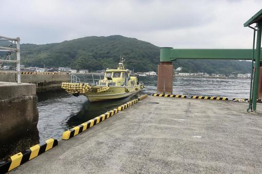 海上タクシー(長崎県奈留島) 海上タクシー(長崎県奈留島) 海上タクシー,船,小型船の写真素材
