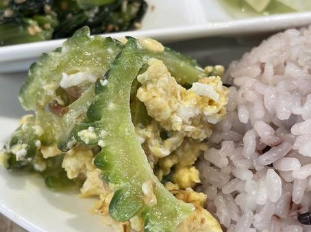 ヘルシーランチプレートのゴーヤ玉子 ヘルシーランチプレートのゴーヤ玉子 野菜,サラダ,野菜たっぷりの写真素材