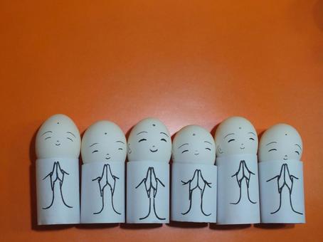 6人のお地蔵様　背景ブラウン お地蔵様,拝む,人形の写真素材