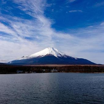 山中湖から見た富士山 山中湖から見た富士山 富士山,mt.fuji,山中湖の写真素材