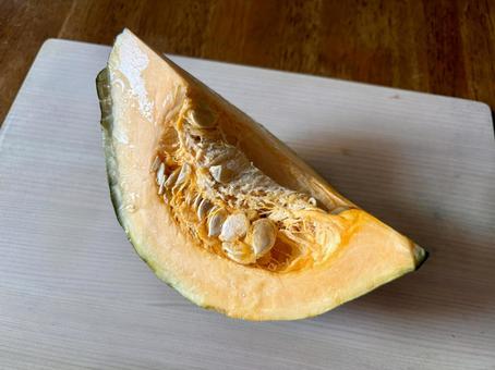 カットされたかぼちゃ カットされたかぼちゃ キッチン,台所,料理の写真素材