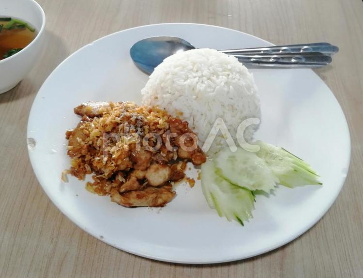 ガイトートグラティアム ガイトートグラティアムラートカ,タイ料理,鶏肉の写真素材