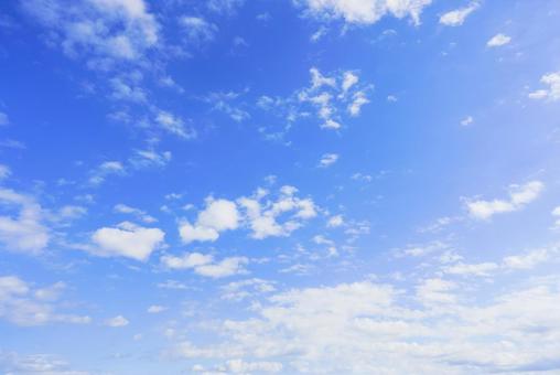 青空と雲 青空と雲,晴れた空,晴天の写真素材