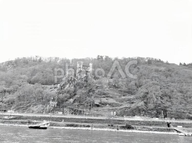 ライン川の風景　１２月　白黒 ドイツ,ライン川,１２月の写真素材