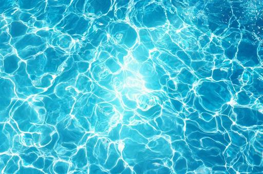 プールの水面 きれいな波模様 プールの水面 きれいな波模様の写真