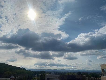 太陽と雲 太陽と雲の写真