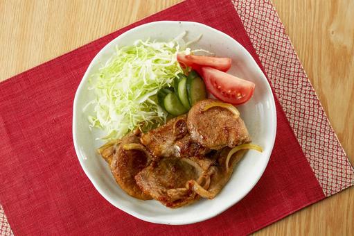 豚のしょうが焼き(真俯瞰) 豚のしょうが焼き(真俯瞰)の写真