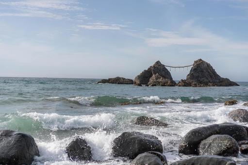 福岡県糸島の夫婦岩 福岡県糸島の夫婦岩 日本,福岡,福岡県の写真素材