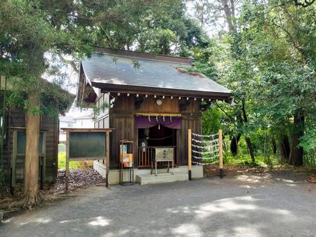 駿河国三之宮 御穗神社の神馬舎 三保 駿河国三之宮 御穗神社の神馬舎 三保 御穂神社,神馬舎,三保松原の写真素材