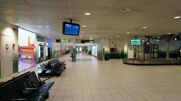 ボローニャ・ボルゴ・パニゴーレ空港 ボローニャ・ボルゴ・パニゴーレ,ボローニャ,イタリアの写真素材