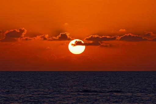 夕日 夕日,自然,風景の写真素材