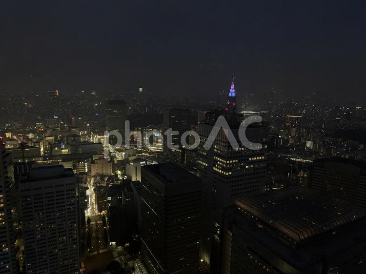 夜の東京上空　曇りの日 夜空,春霞,曇りの写真素材