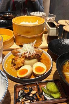 美味しい日替わり定食 美味しい日替わり定食 定食,煮豚,卵の写真素材