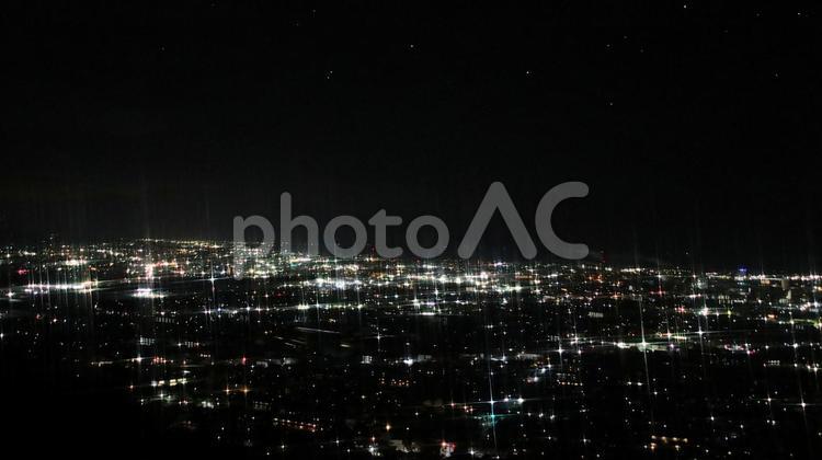 早春の岩本山公園から望む夜の街灯り 夜景,市街地,明かりの写真素材