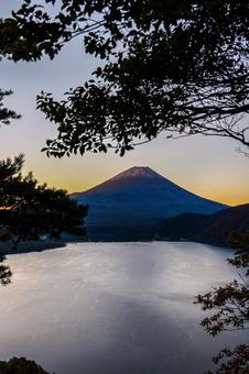 朝焼け富士山 富士山,朝焼け,朝日の写真素材