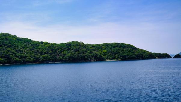Lush green island, JPG