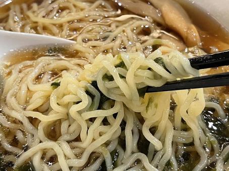 ラーメン ラーメン ラーメン,醤油ラーメン,麺の写真素材