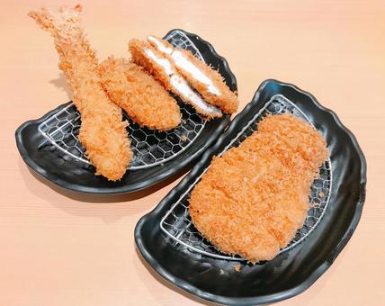 フライ盛り合わせ フライ盛り合わせ フライ盛り合わせ,海老フライ,ヒレカツの写真素材