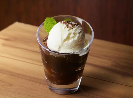 コーヒーゼリー　バニラアイス添え コーヒーゼリー,バニラアイス,添えるの写真素材