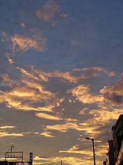 夕暮れ 夕暮れ 夕暮れ,空,エモいの写真素材