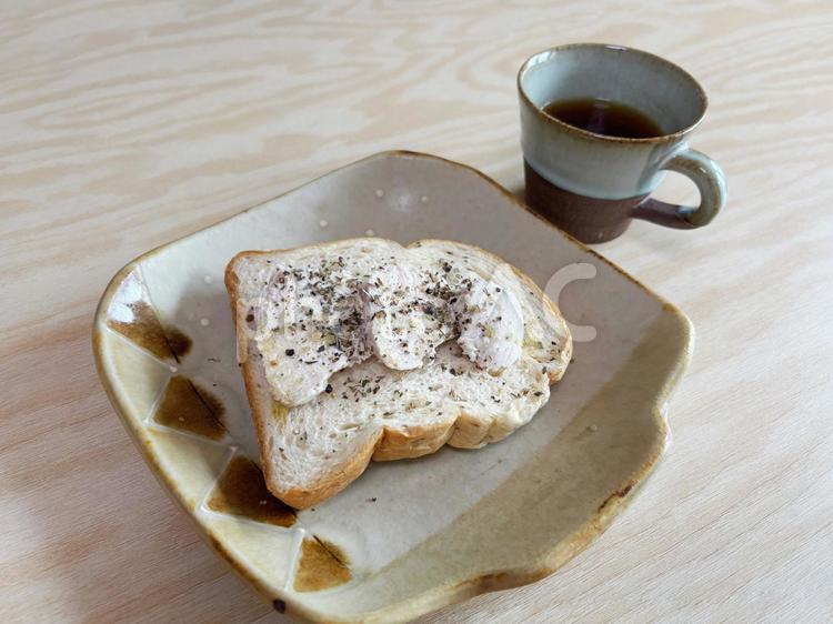 鶏胸肉スライスのトースト トースト,サンドイッチ,サンドウィッチの写真素材