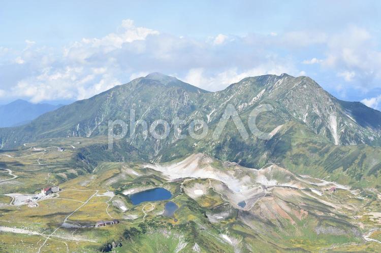 立山の登山風景（黒部アルペンルート） 雄山,立山,北アルプスの写真素材