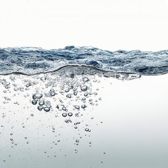 泡が舞い上がる、清潔な水の断面図 泡が舞い上がる、清潔な水の断面図の写真