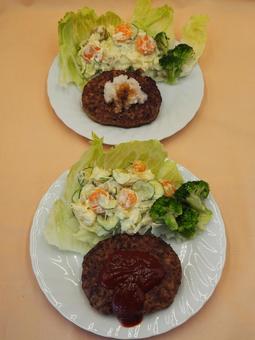 ハンバーグのポテトサラダ添え・２種ソース ハンバーグ,ポテトサラダ,２種ソースの写真素材