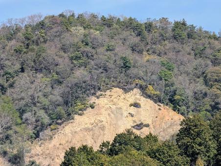 山肌が剥き出しになっている斜面 山肌が剥き出しになっている斜面 山肌,斜面,山並みの写真素材