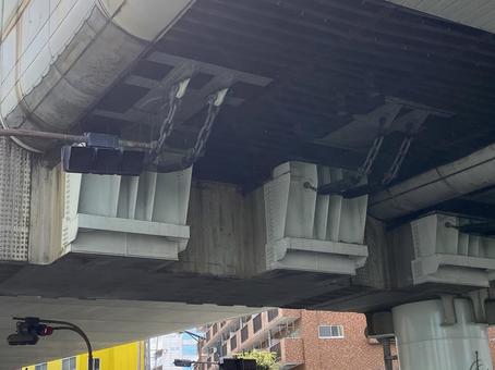 Photo, viaduct, earthquake resistance, chain, 