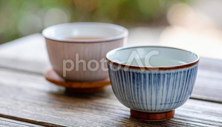 ペアの湯のみ　夫婦湯飲み 湯呑み,茶碗,緑茶の写真素材