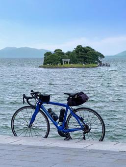 宍道湖の嫁ヶ島(サイクリング) 宍道湖の嫁ヶ島(サイクリング) 嫁ヶ島,宍道湖,ロードバイクの写真素材