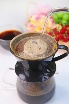 コーヒー コーヒー コーヒー,ドリップコーヒー,ドリップの写真素材