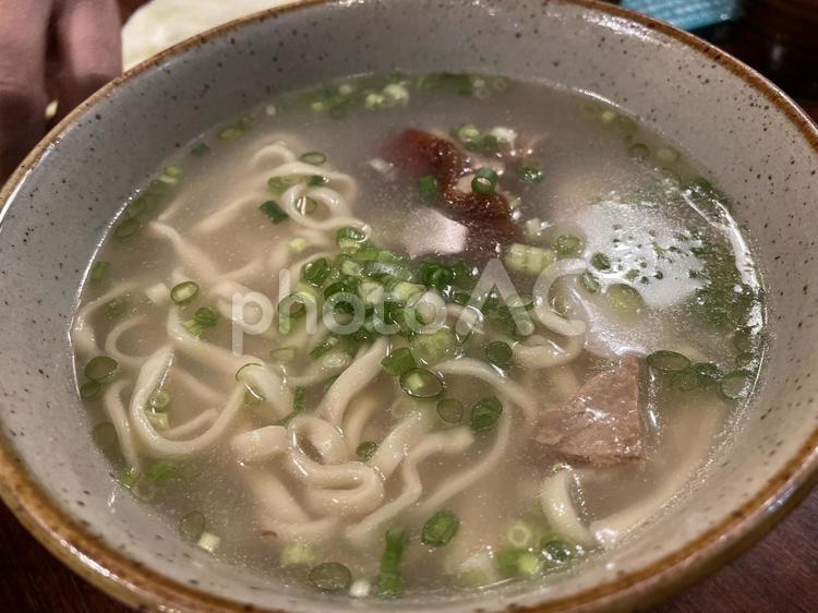 ソーキそば　沖縄料理 ソーキそば,そば,スープの写真素材