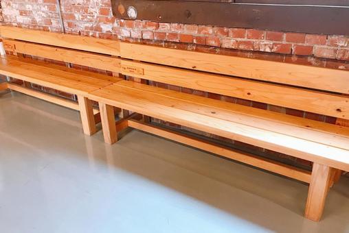 長椅子 長椅子,ベンチ,椅子の写真素材