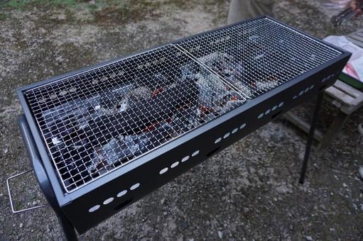 バーベキューの炭準備2 バーベキューの炭準備2 炭,バーベキュー,bbqの写真素材
