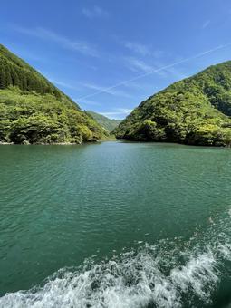 富山　庄川峡　遊覧船からの景色 庄川峡,庄川,峡谷の写真素材