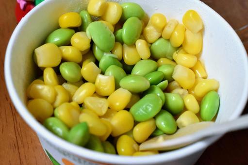 枝豆とコーン コーン,コーン缶,とうもろこしの写真素材