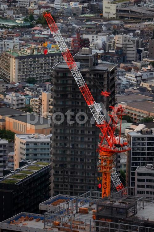 クレーンのある都市風景 クレーン,ビル,都市の写真素材