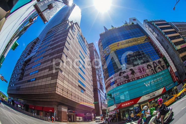 台湾・台北の街並みと青空 台湾,台北,青空の写真素材