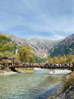 かっぱ橋 かっぱ橋,上高地,秋の写真素材
