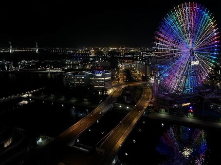 夜の観覧車 夜の観覧車 桜木町,コスモワールド,観覧車の写真素材