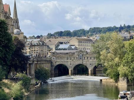 パルトニーブリッジ バース,建物,教会の写真素材