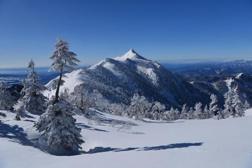 武尊山 雪山,雪,登山の写真素材