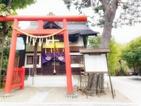 東京都杉並区にある猿田彦神社の鳥居 東京都杉並区にある猿田彦神社の鳥居の写真