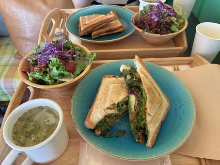 モリモリ野菜ランチ モリモリ野菜ランチ 食事,パン,テーブルの写真素材